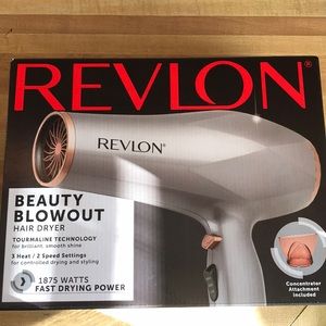 I’m selling a beauty blowout hair dryer